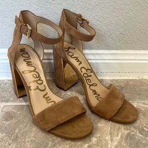 Sam Edelman Yaro Block Heel suede tan with gold heel accent, size 7
